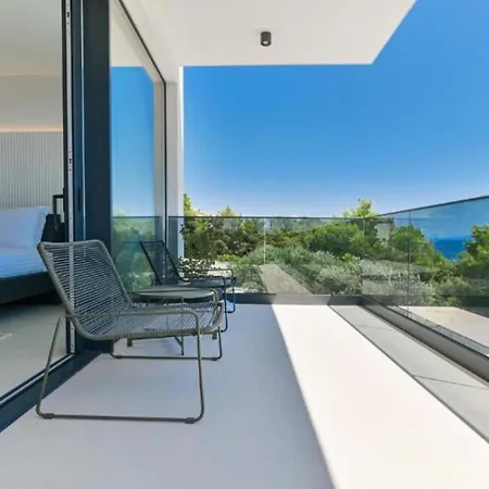 Villa Olive - Five Bedroom With Terrace And Swimming Pool Trogir