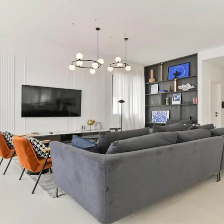 Olive - Five Bedroom With Terrace And Swimming Pool Villa