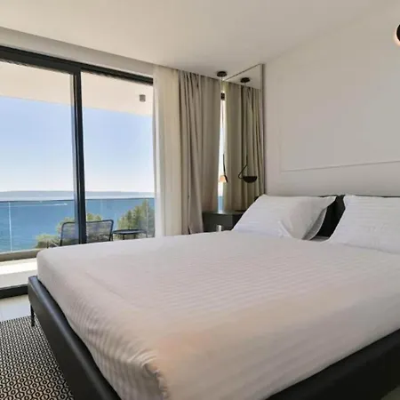 Villa Olive - Five Bedroom With Terrace And Swimming Pool