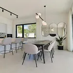 Olive - Five Bedroom With Terrace And Swimming Pool * Trogir